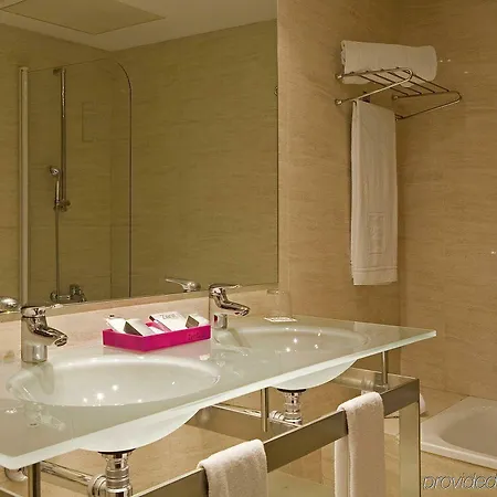 Zenit Hotel 4*